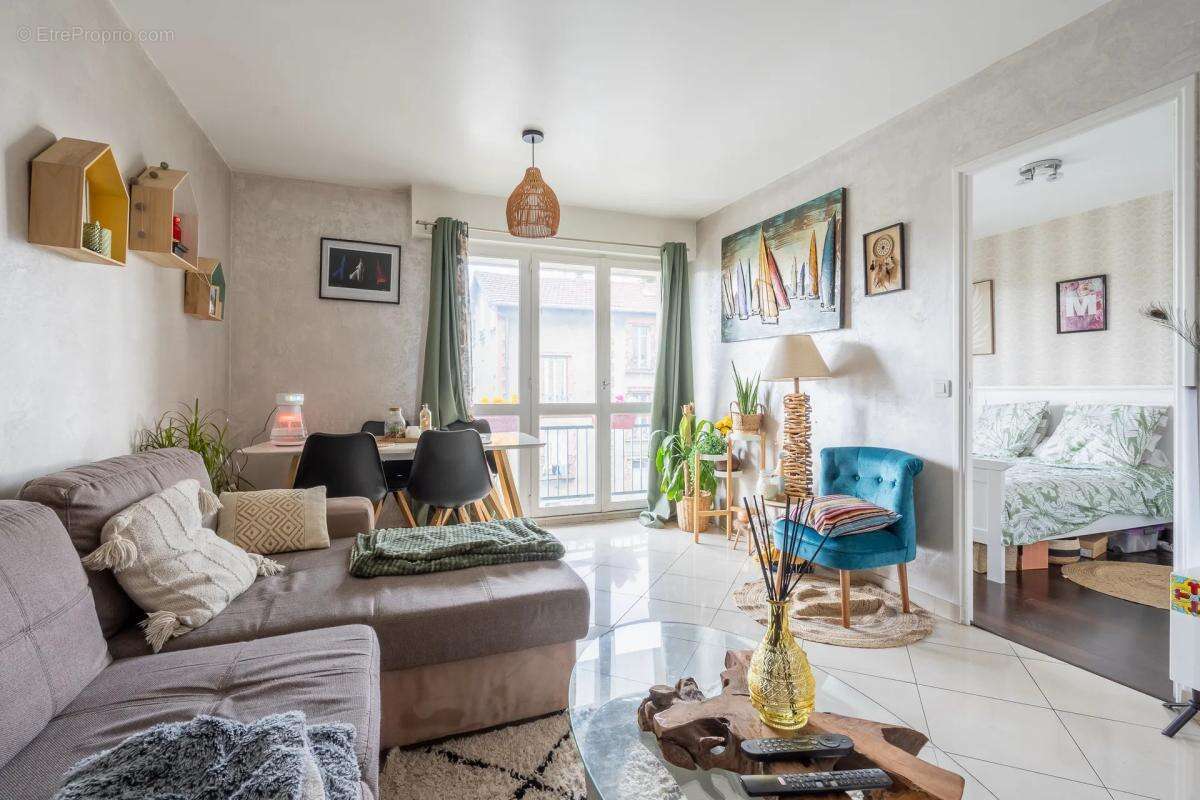 Appartement à LE BOURGET