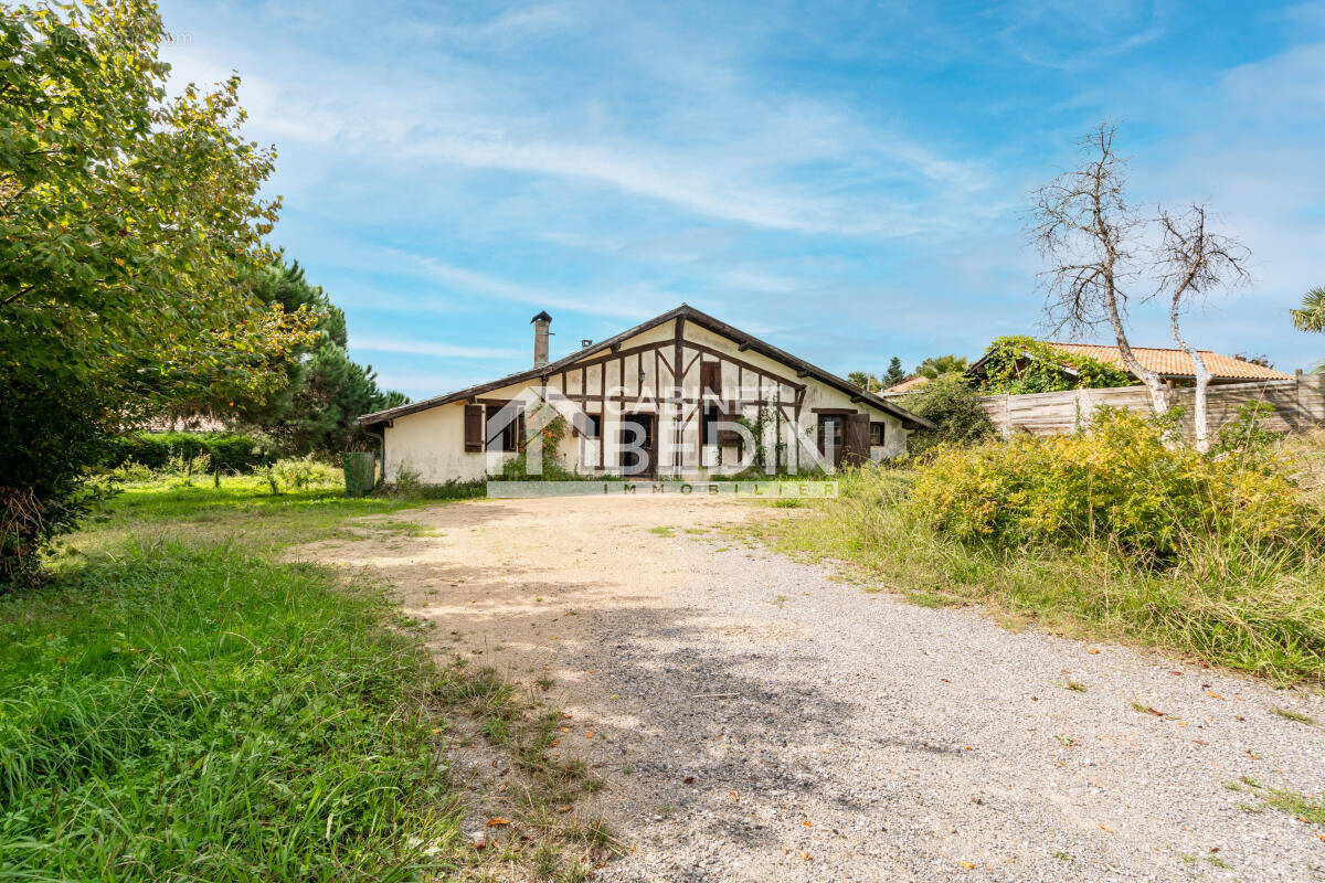 Maison à SAUBUSSE