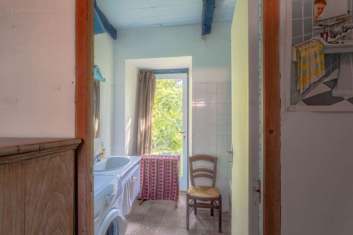 Corps de ferme en U à rénover - 500 m² et 2,4 ha - Proche de Najac, limite Tarn et Aveyron - photo 12