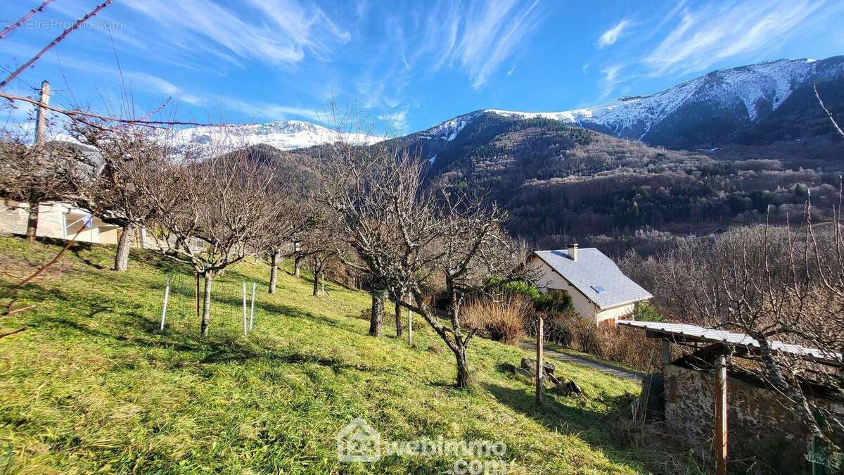 Terrain à ALLEMOND