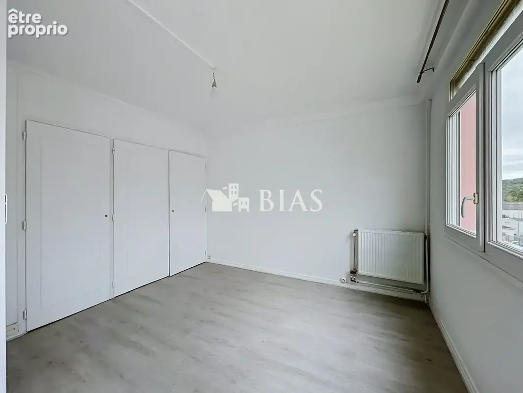 Appartement 4 pièces 68 m² à vendre à Deville-Les-Rouen (76250) - photo 3