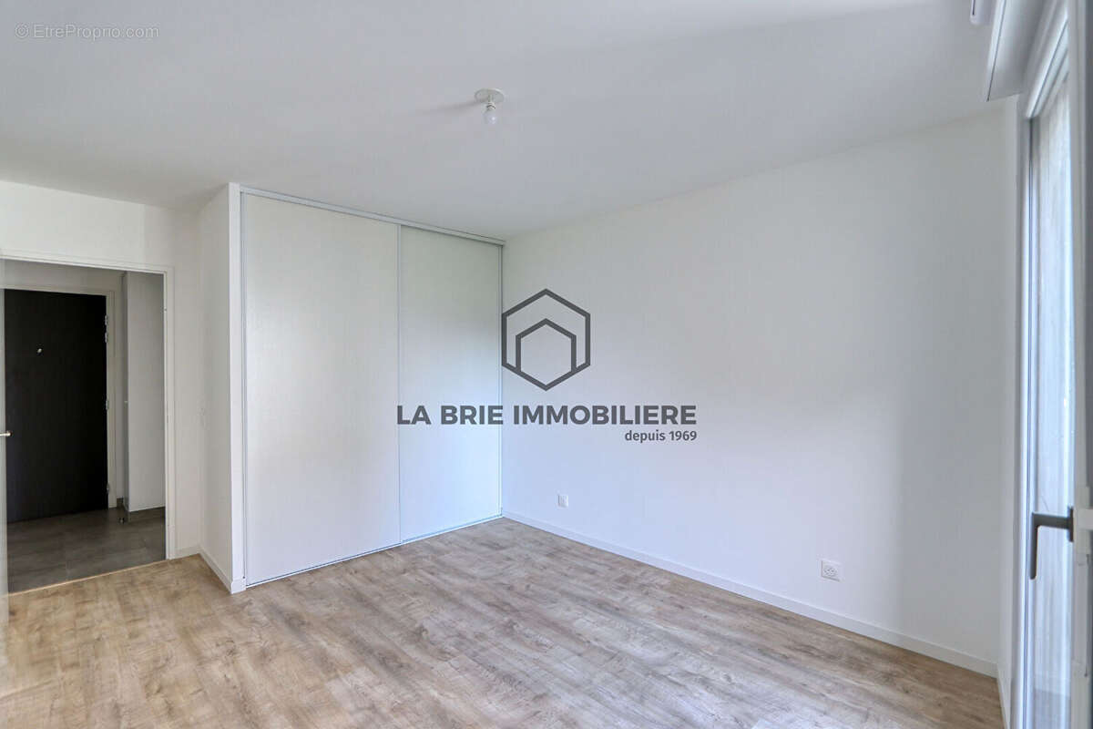 Appartement à CHENNEVIERES-SUR-MARNE