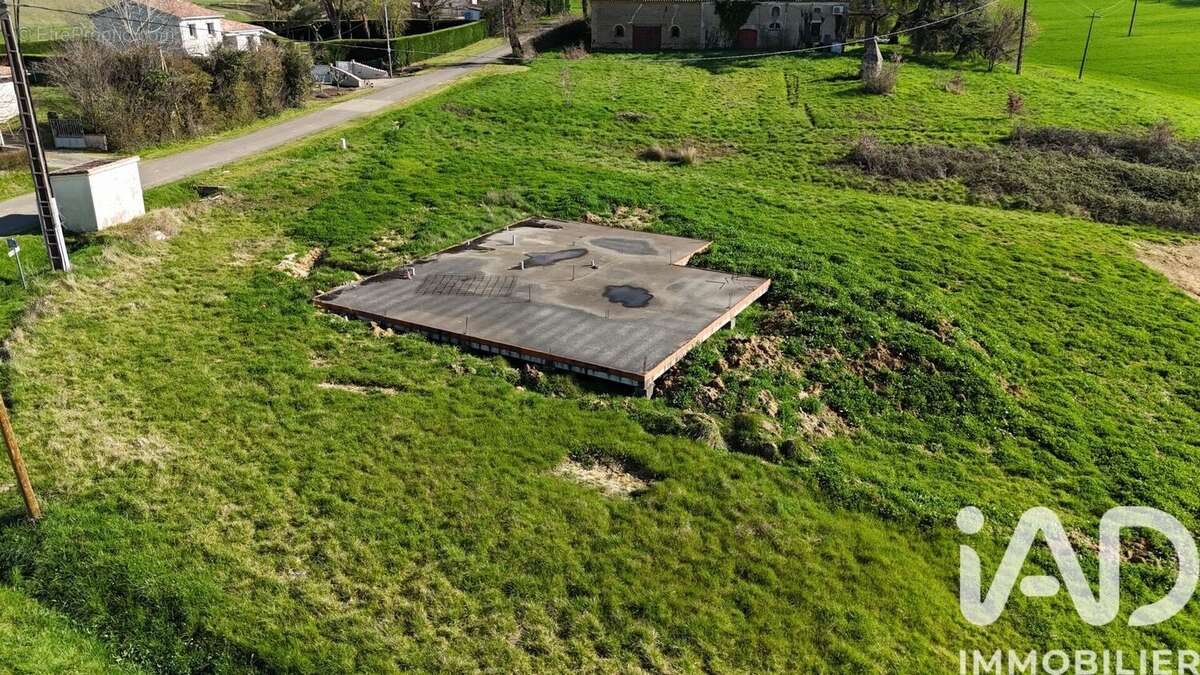 Photo 4 - Terrain à GENSAC