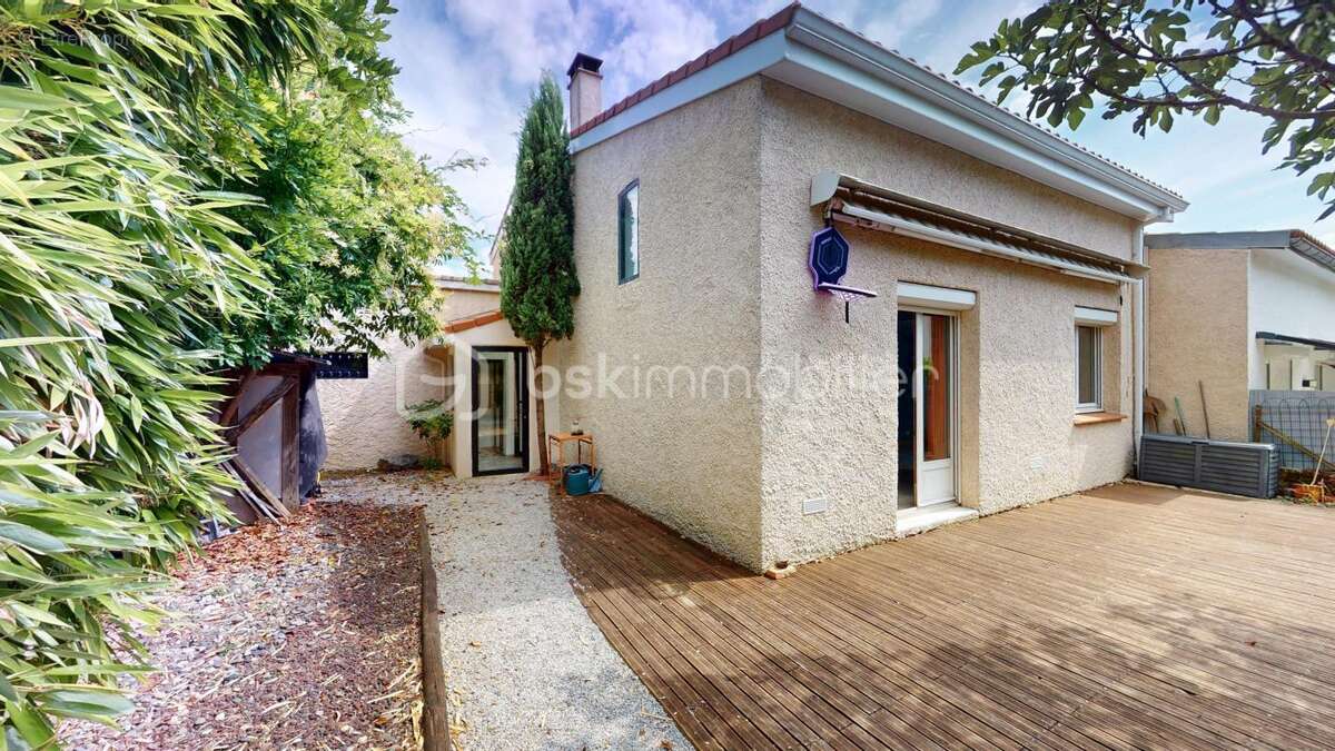 Maison familiale T5 de 125 m² en fond d’impasse à Escalquens - photo 3
