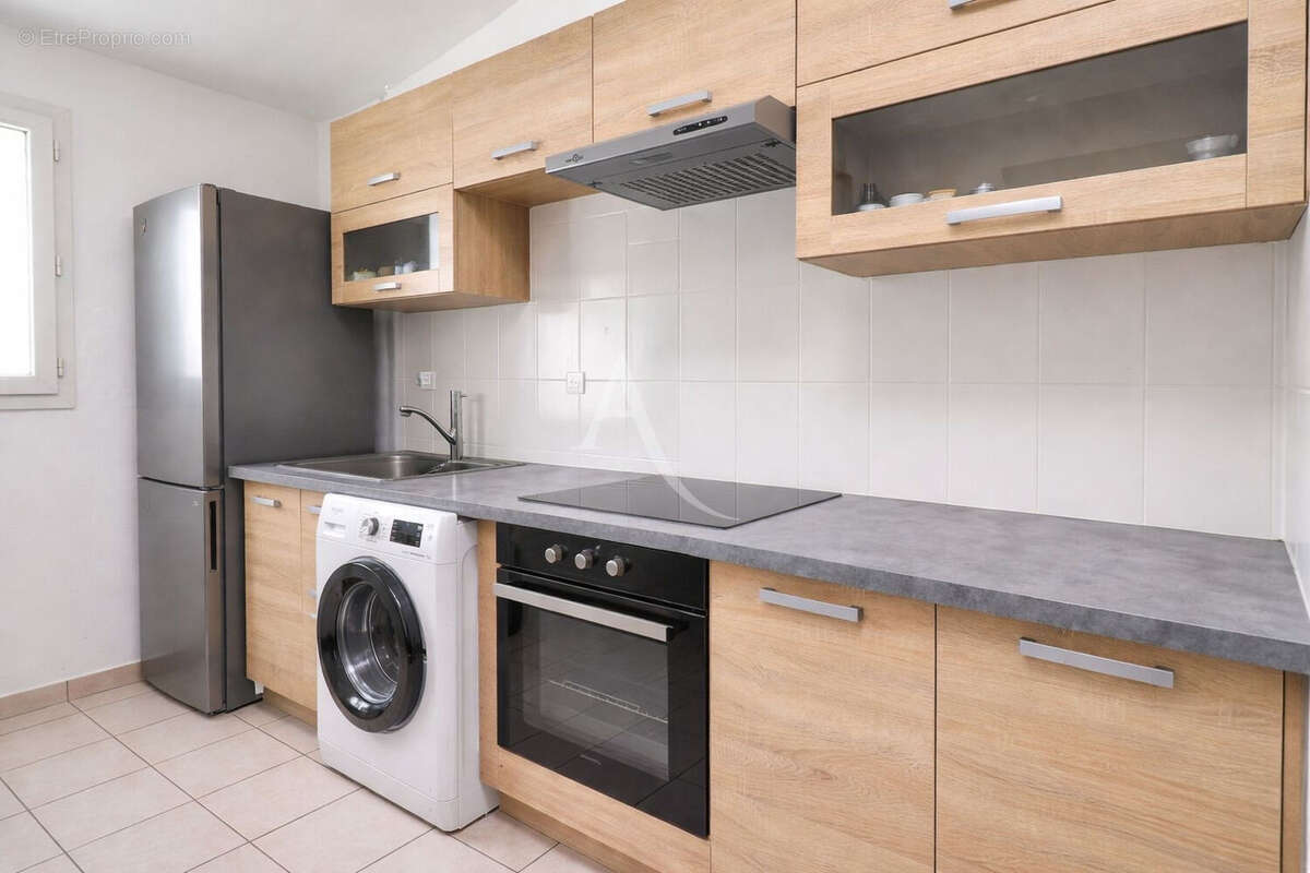 Maison à VINON-SUR-VERDON