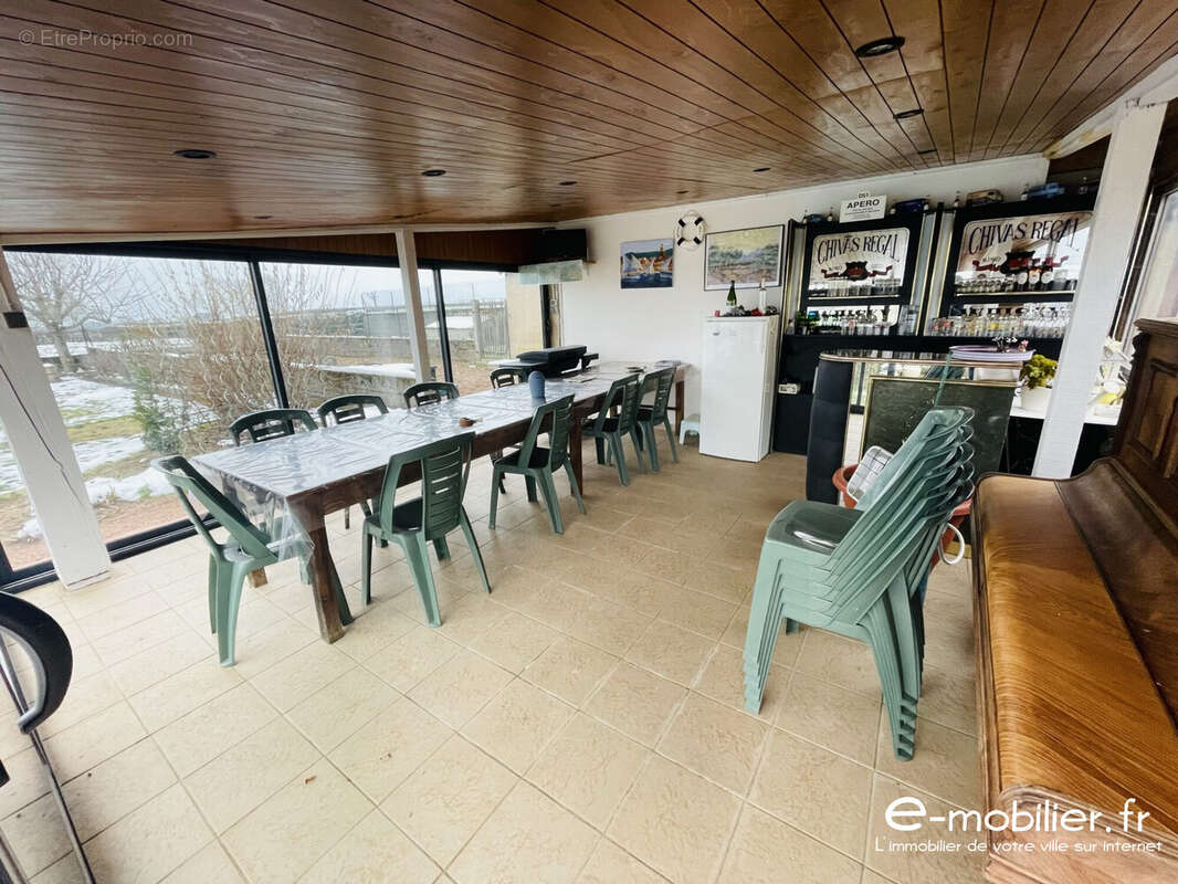 Maison à SAINT-CHRISTOPHE-EN-BRIONNAIS