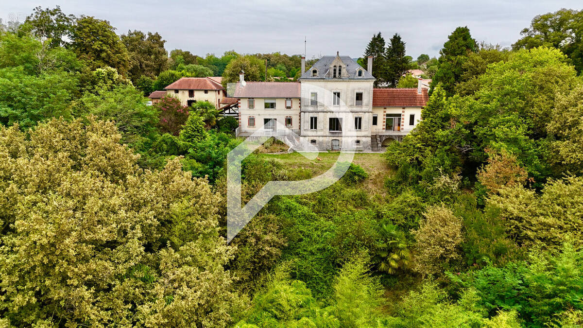 Maison à PEYREHORADE