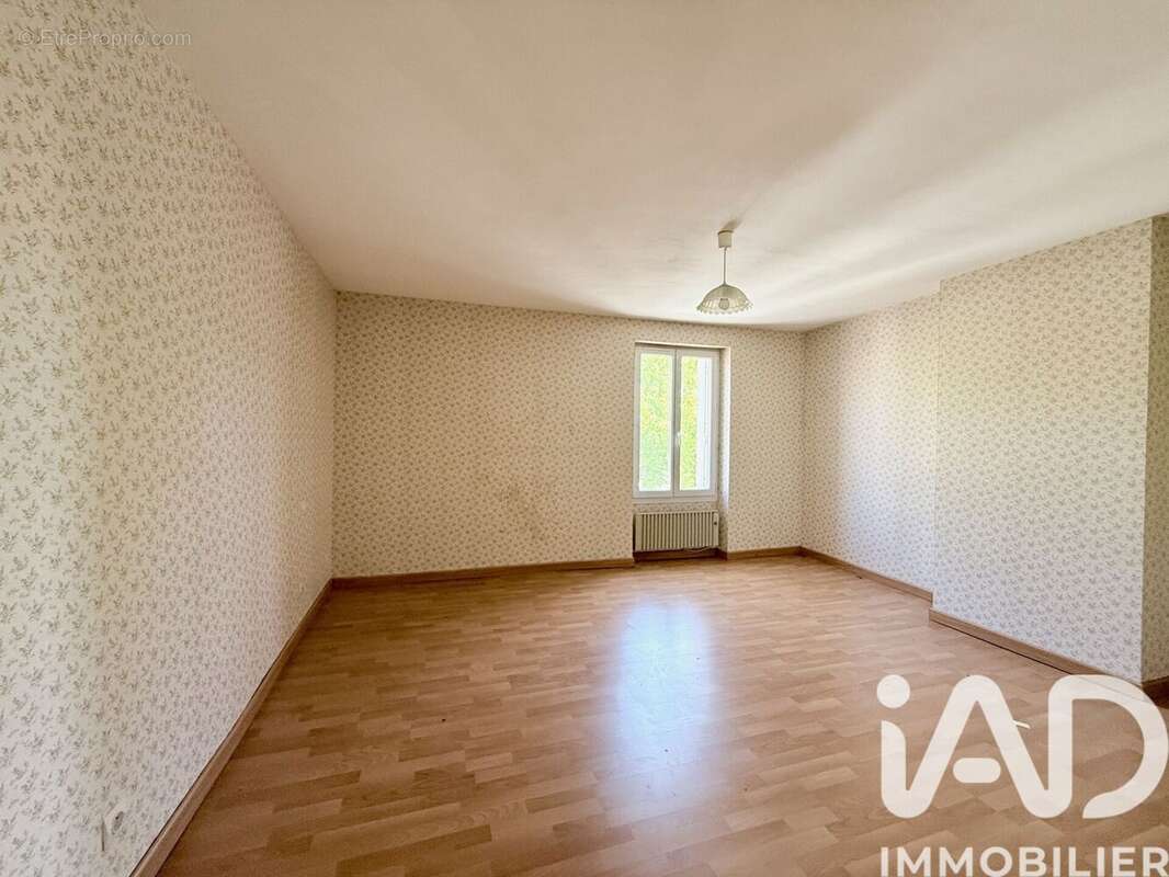 Maison 109 m² à Villermain  - photo 9
