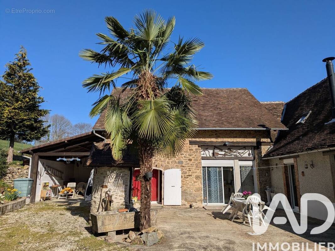 Photo 1 - Maison à LA PORCHERIE