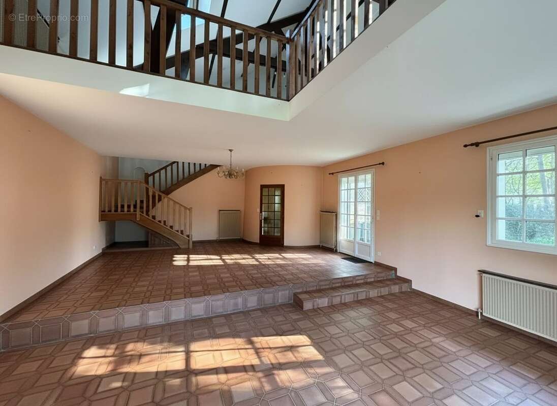 Maison 176 m² à Le Plessis-Brion  - photo 5
