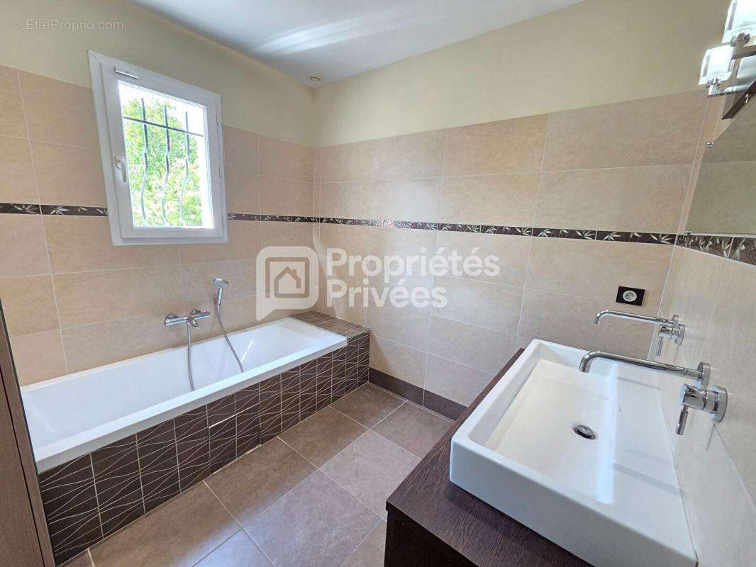 Maison Malataverne 6 pièces 165 m2 - photo 12