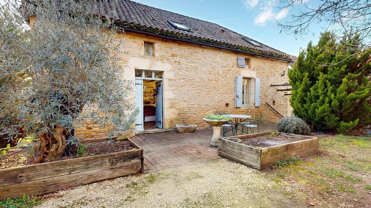 Maisontresbellevue3chambresunbureaupiscineetdepend - Maison à BESSE