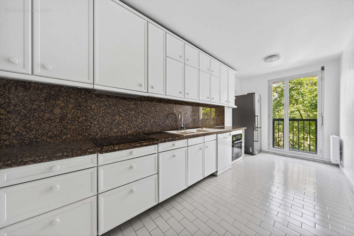 Appartement à PARIS-12E