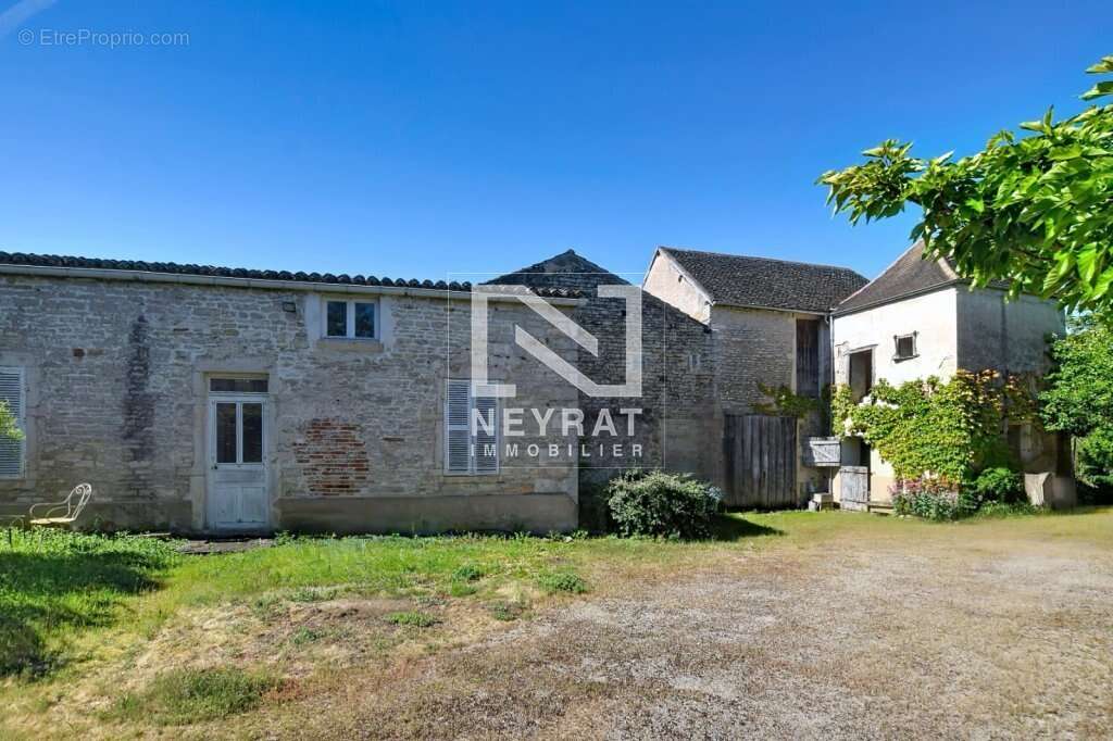 Maison à MERCUREY