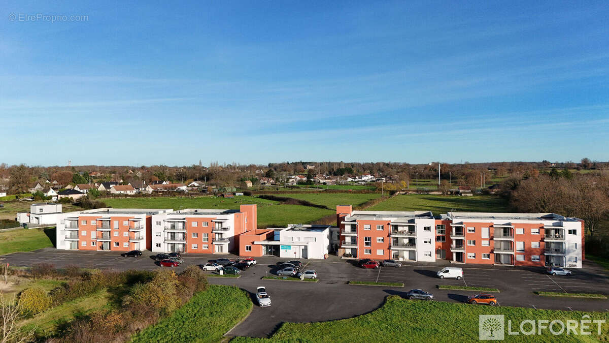 Appartement à YZEURE