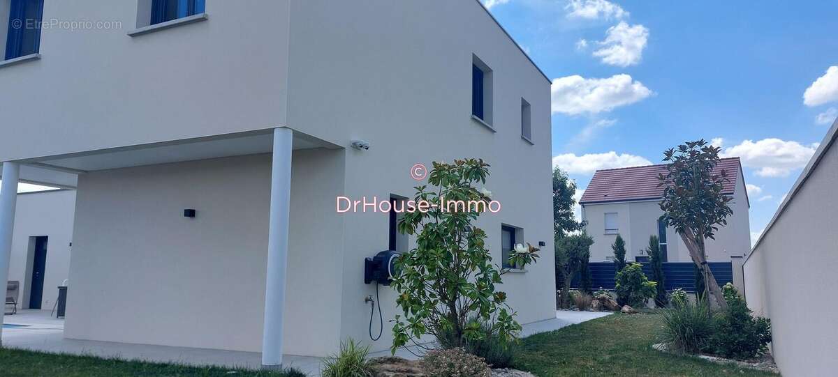 Maison à BREVIANDES