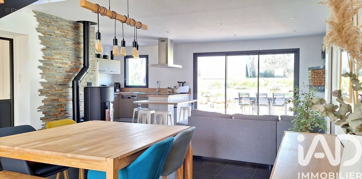 Photo 1 - Maison à POIROUX