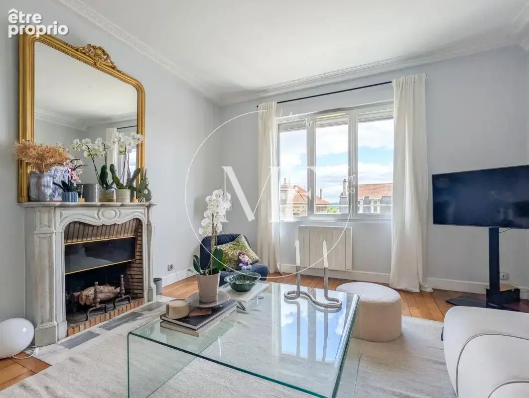 Appartement à SURESNES