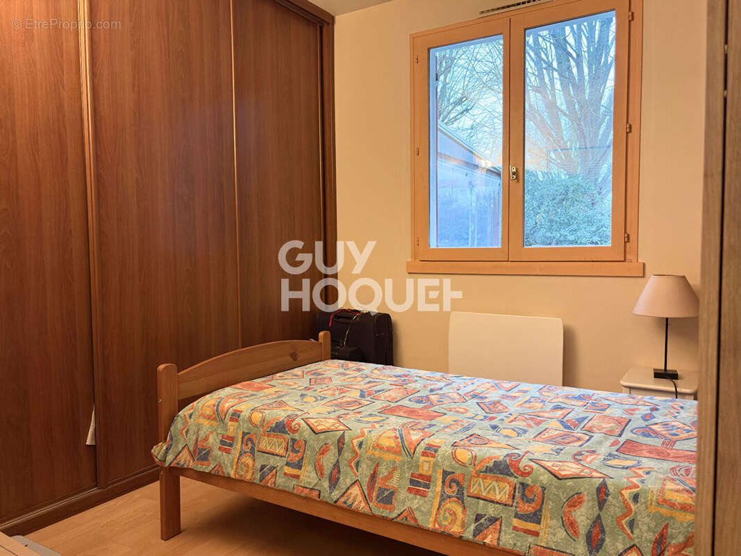 Maison à SAINT-PIERRE-DU-PERRAY