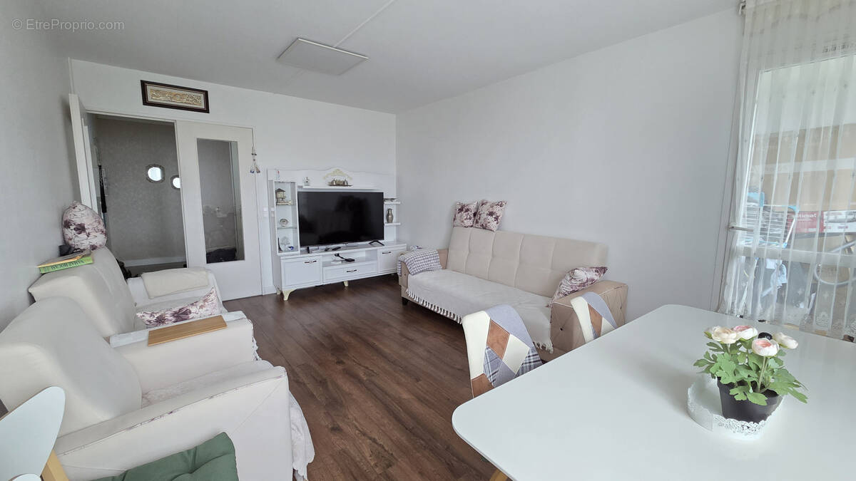 Appartement à BOISSY-SAINT-LEGER