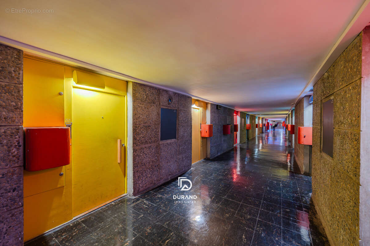 Appartement à MARSEILLE-8E