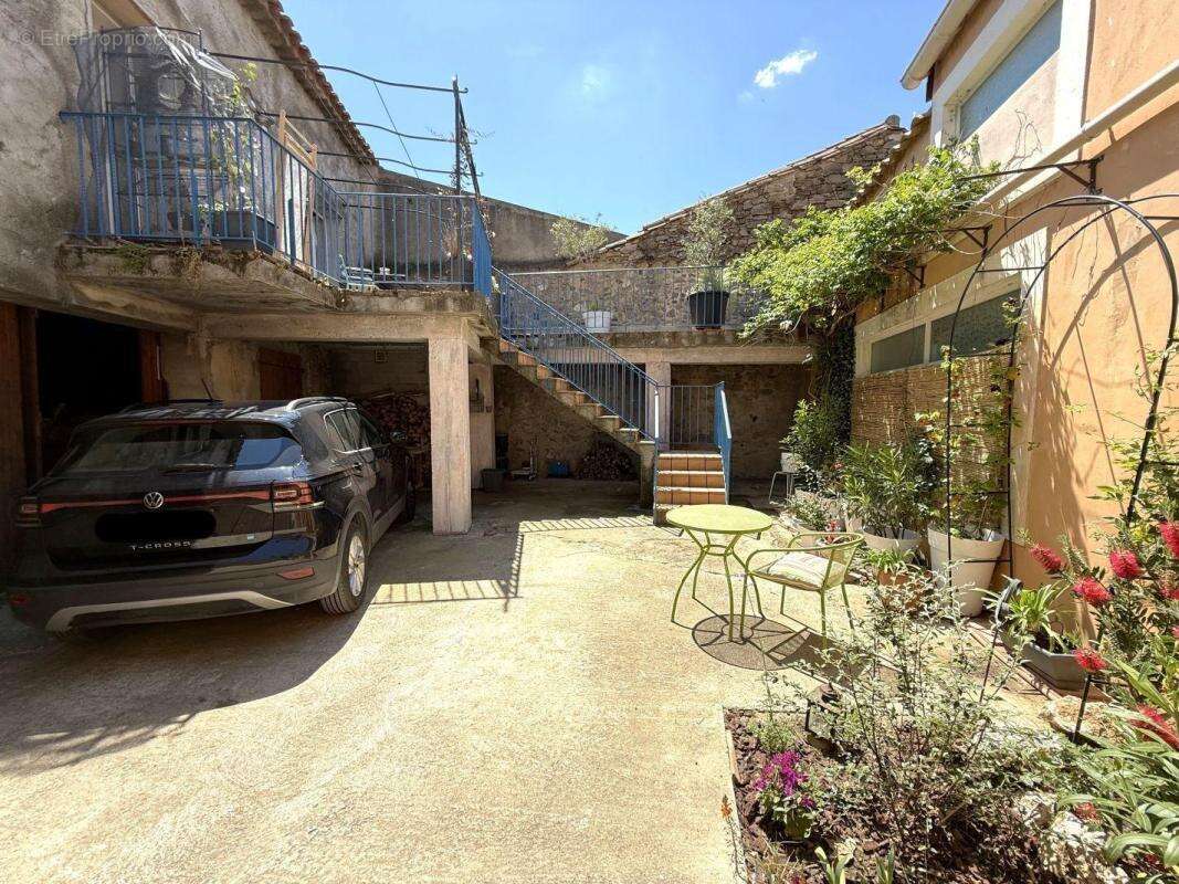 Maison à BIZE-MINERVOIS