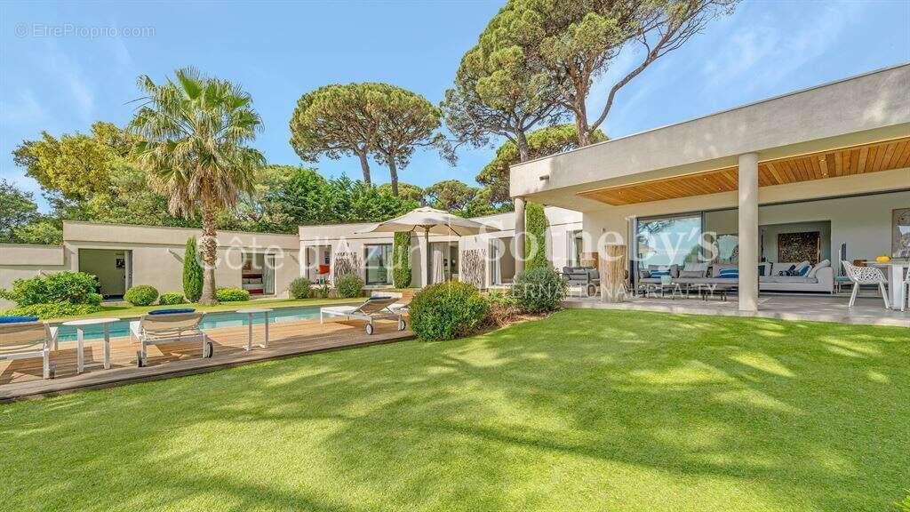 Co exclusivité villa contemporaine à vendre à Grimaud avec vue mer et piscine - photo 17