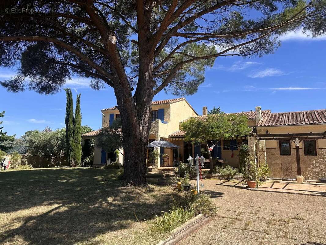 Maison à CHATEAUNEUF-DU-RHONE