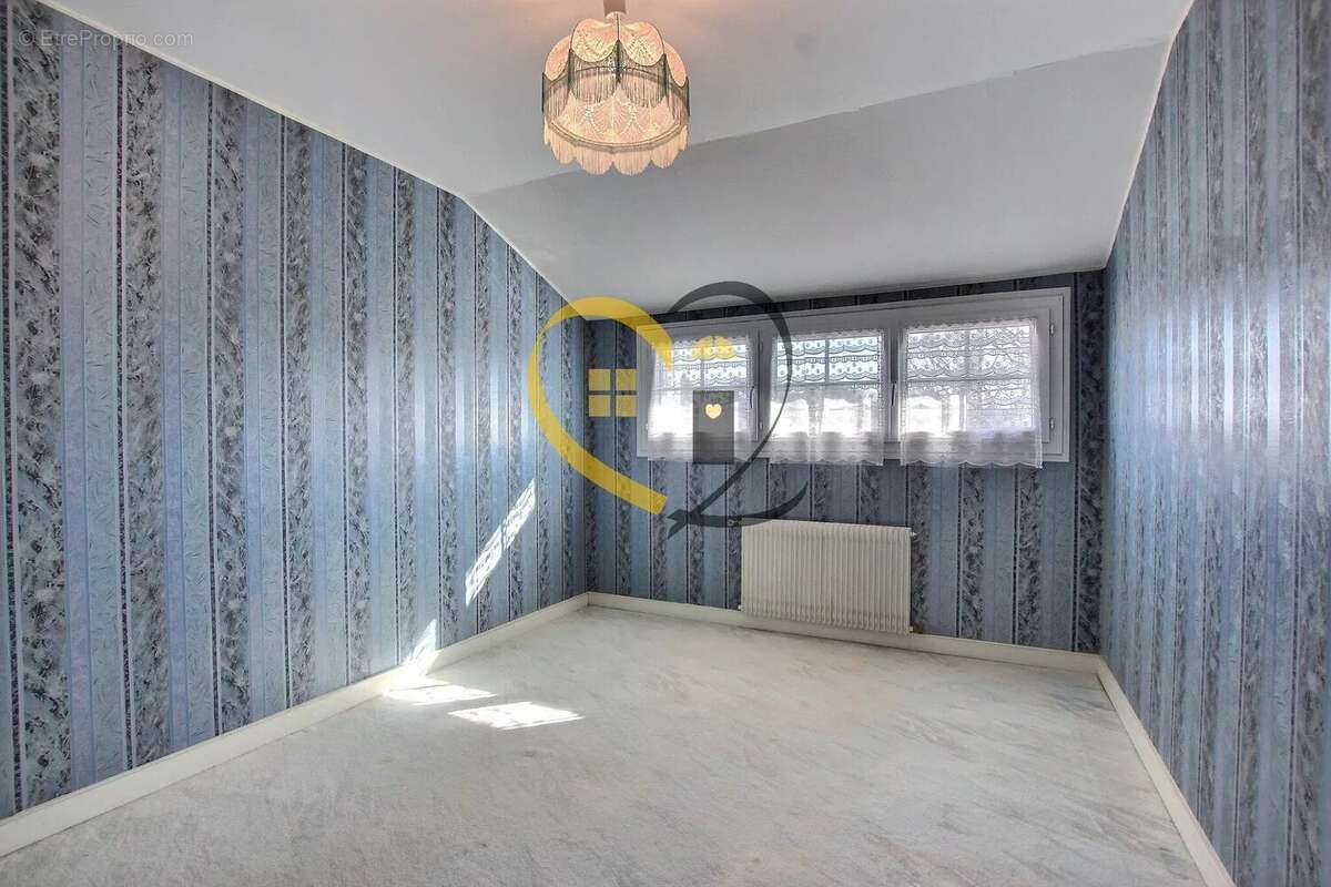 Maison à SAINT-MARTIN-D'AUXIGNY