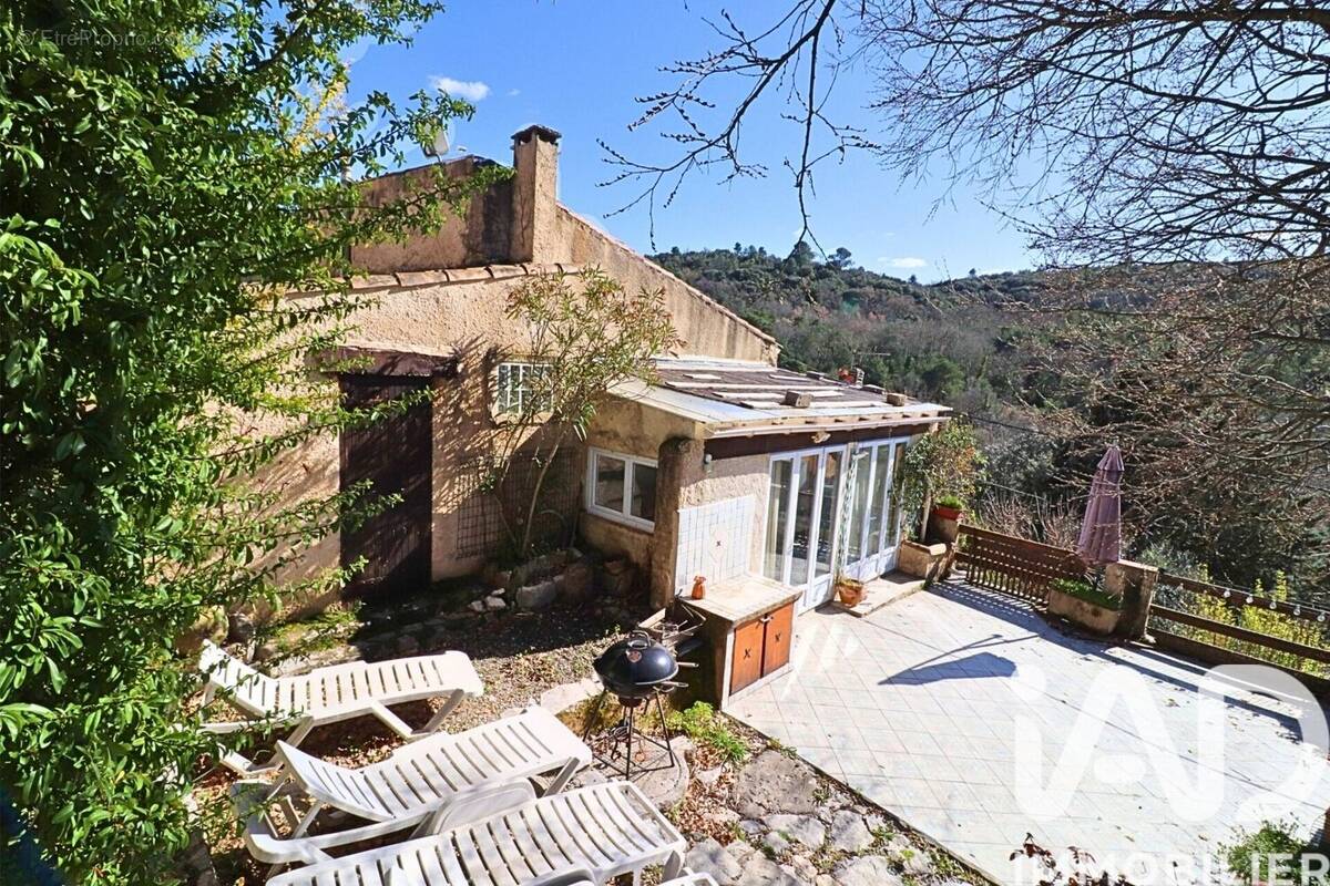 Photo 1 - Maison à ESPARRON-DE-VERDON