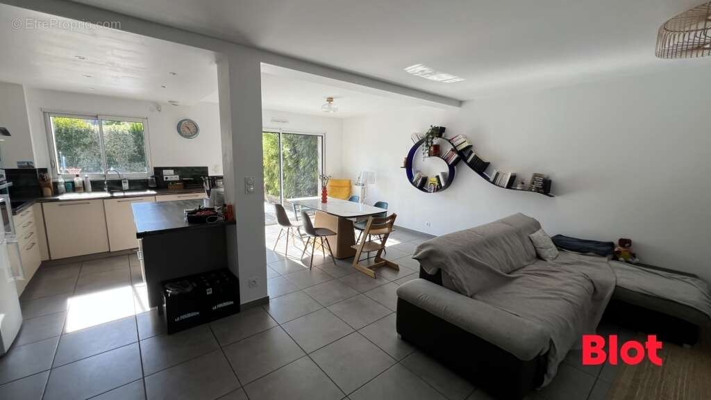 Maison 124 m² à Liffre  - photo 5
