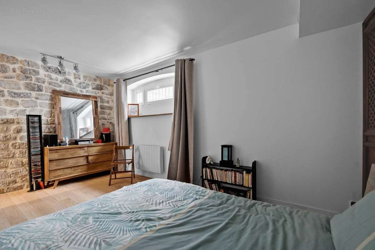 Appartement à PARIS-9E