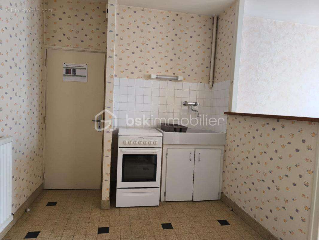 Immeuble de 228 m2 à vendre - Couptrain - photo 16