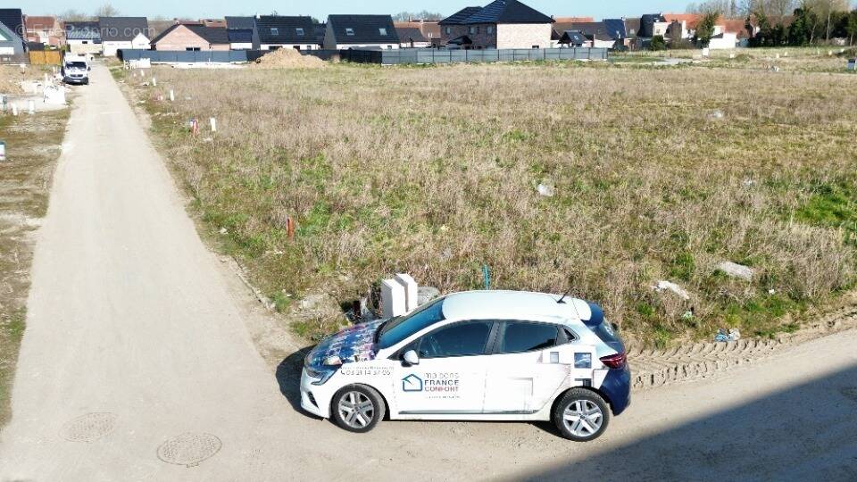 Terrain à BOLLEZEELE