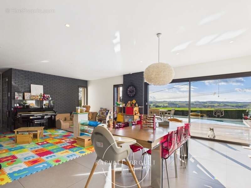 Maison à VILLETTE-DE-VIENNE