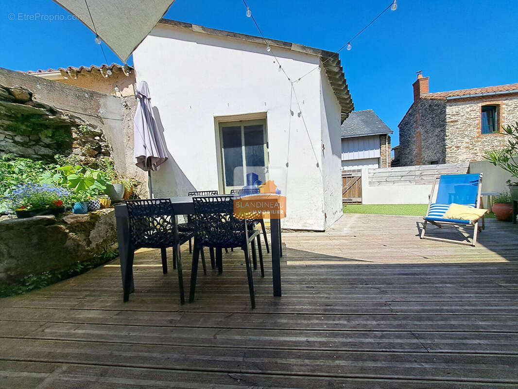 Maison à ROUANS