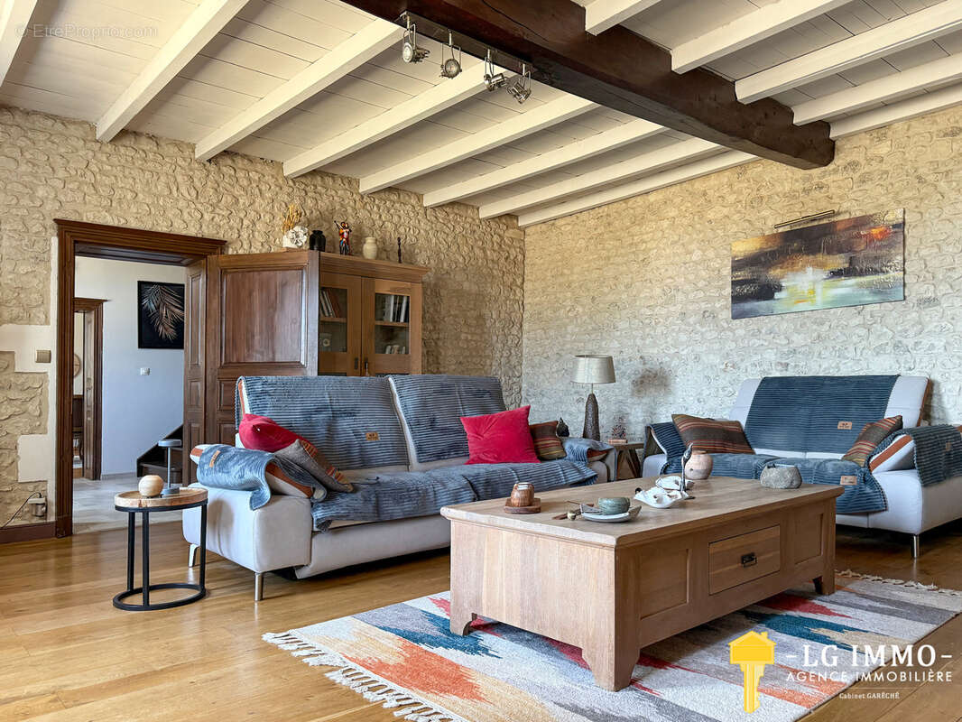 Propriété Charentaise au charme intemporel - photo 9