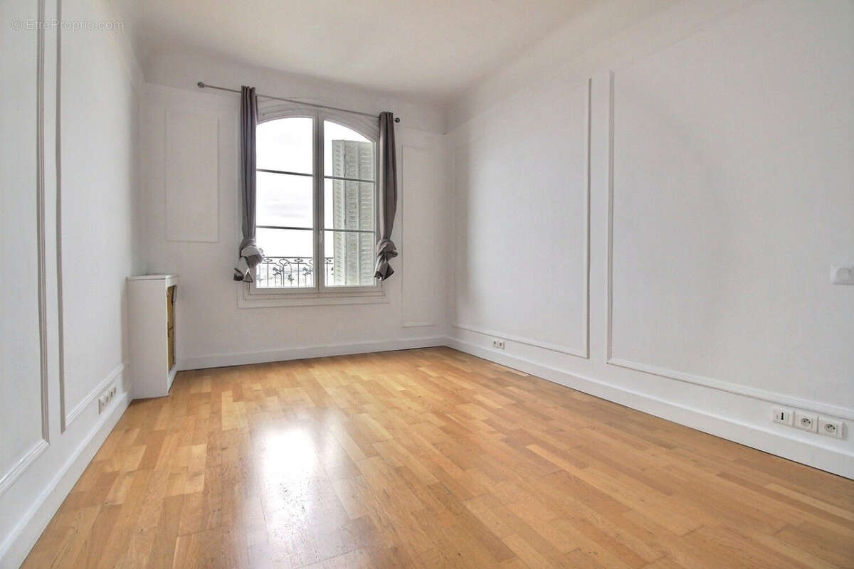 Appartement à ISSY-LES-MOULINEAUX