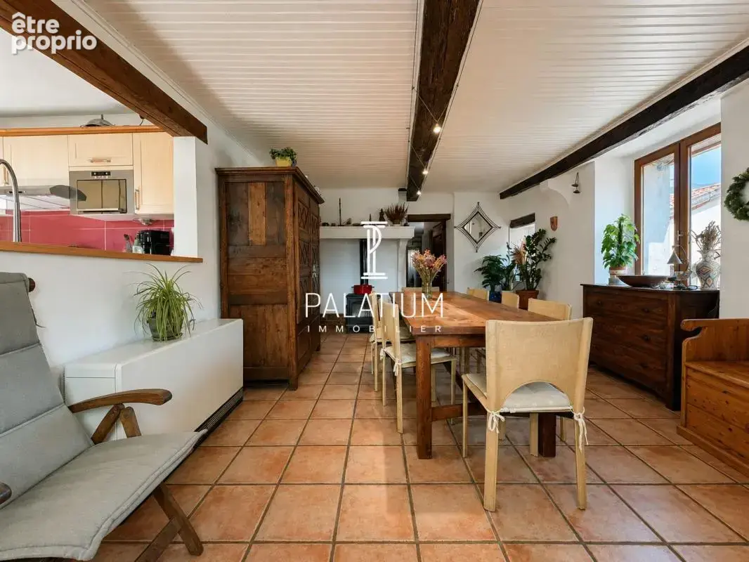 Maison de caractère - 260 m² - 4 appartements & revenus lo - photo 3