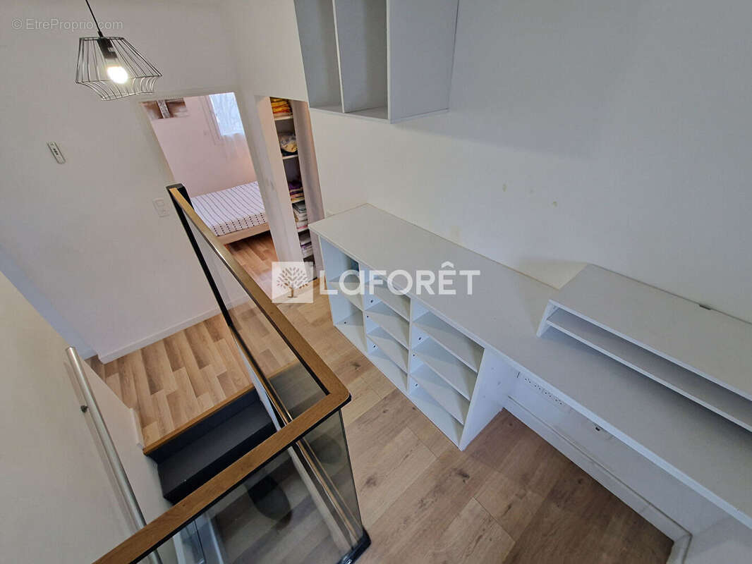 Maison à ONET-LE-CHATEAU