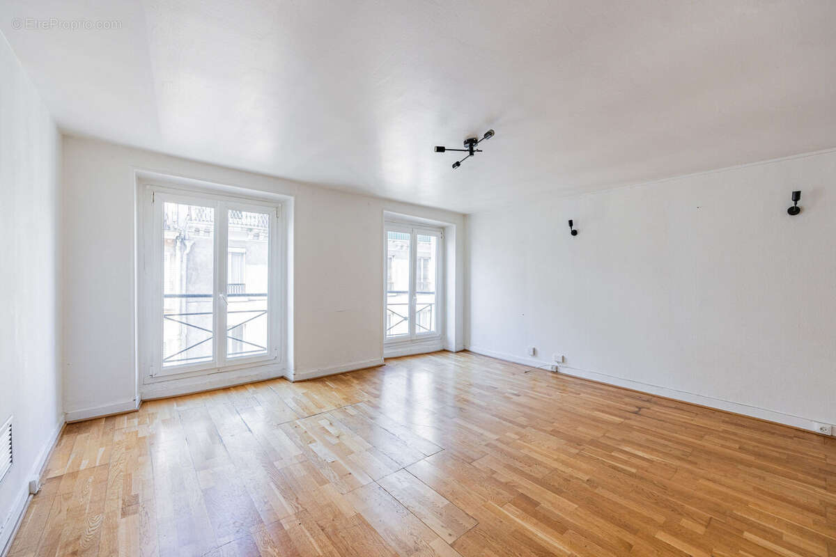Photo 2 - Appartement à PARIS-11E
