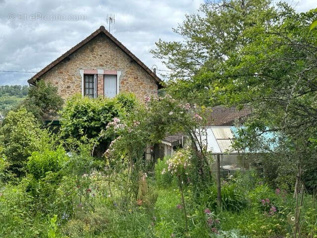 Maison à BURES-SUR-YVETTE