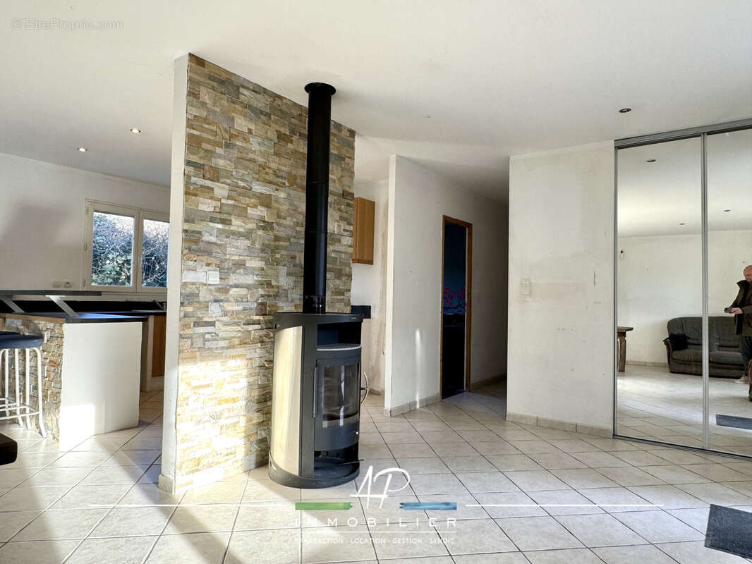 Maison à DAMPIERRE-ET-FLEE