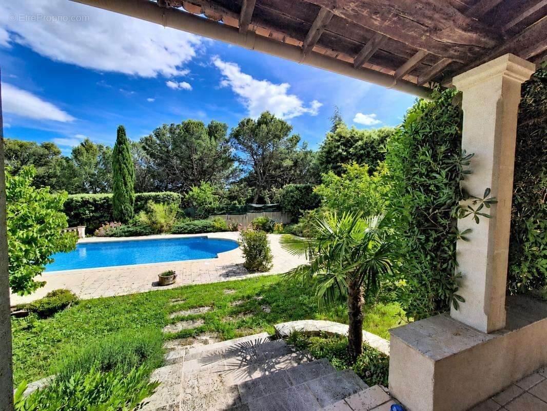 Maison à CAVEIRAC