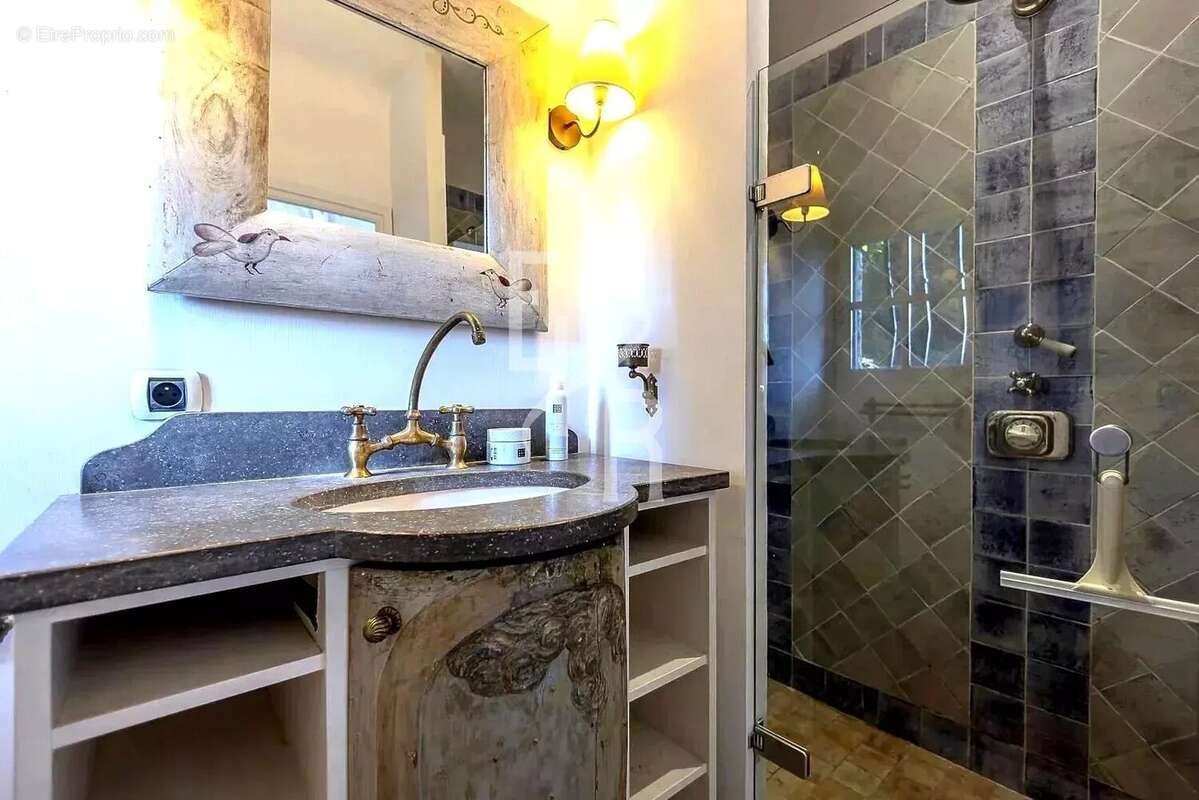 Maison à MOUGINS