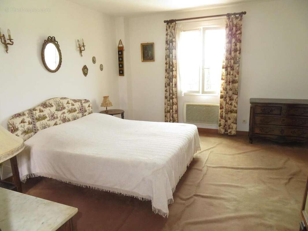   - Maison à DRAGUIGNAN