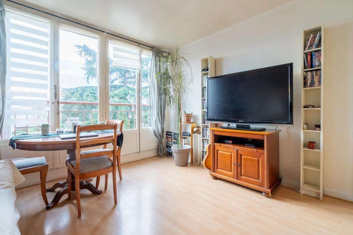 Appartement à ROSNY-SOUS-BOIS