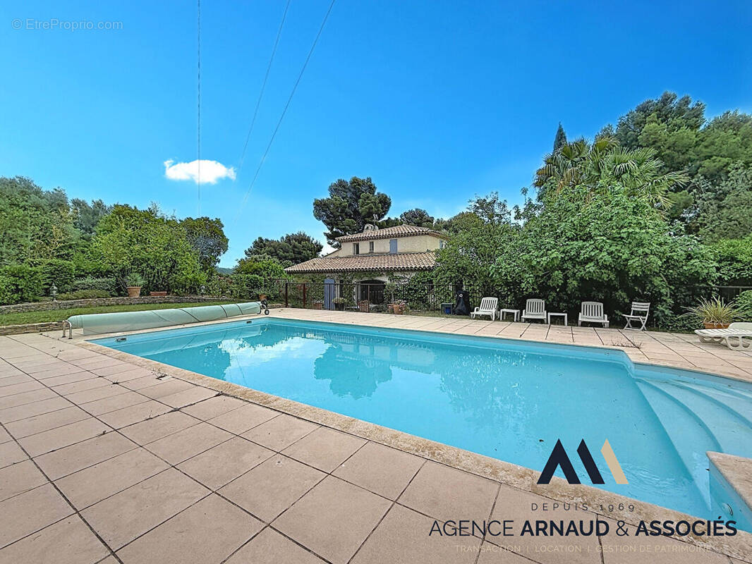 Maison à LA CADIERE-D'AZUR