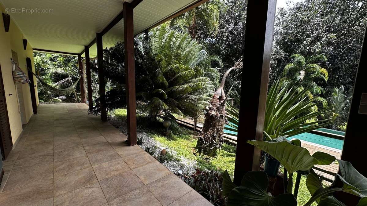 Maison à REMIRE-MONTJOLY