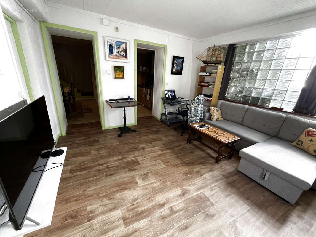 Maison à SAINT-JEAN-DE-VALERISCLE